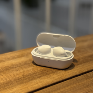 Hvide sony høretelefoner